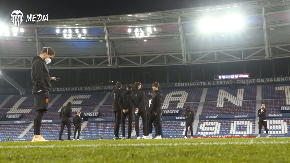 There were seven goals in the derby between Levante and Valencia. DUGOUT