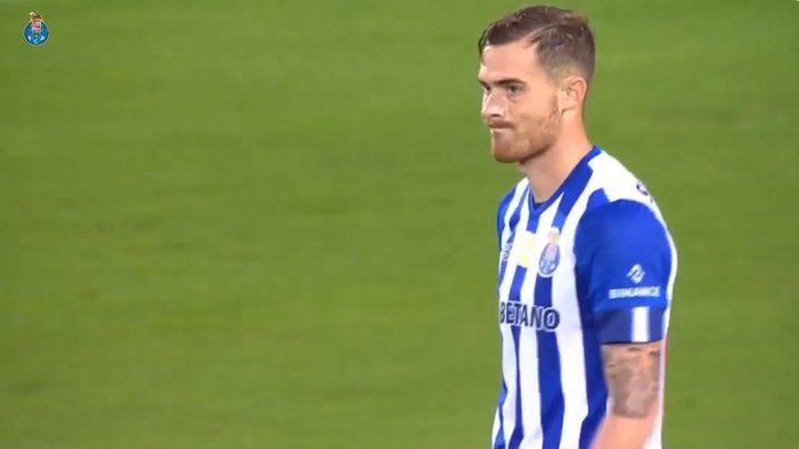 Porto scored twice just before half-time to take the points. DUGOUT