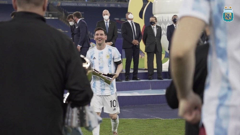 Les coulisses du premier titre international de Messi avec l'Argentine. DUGOUT