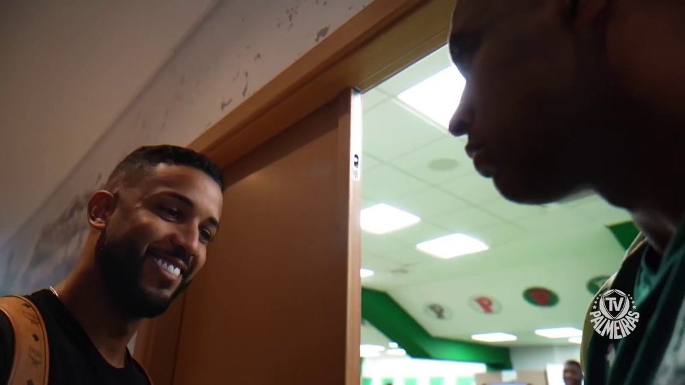 VIDEO : Le premier jour de Jorge à Palmeiras. dugout