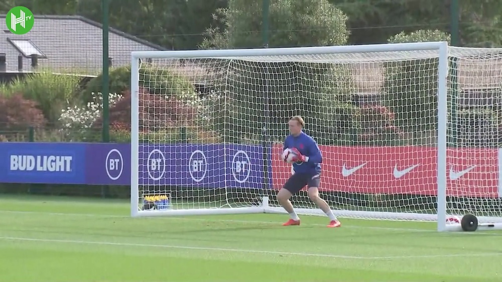 L'Angleterre prépare la réception de la Hongrie. Dugout