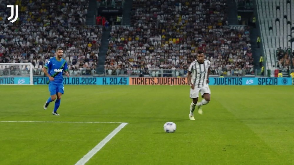 Le premier but de Di Maria à la Juventus. Dugout