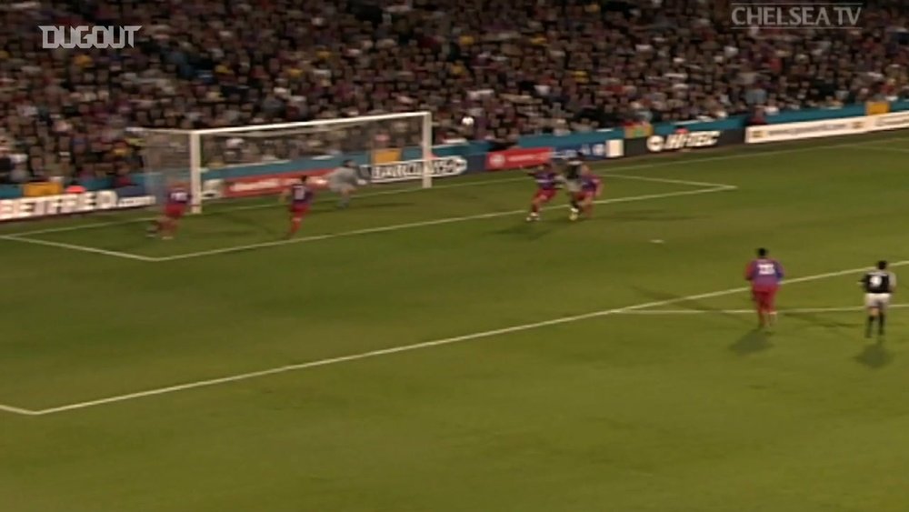Drogba's first Chelsea goal. DUGOUT