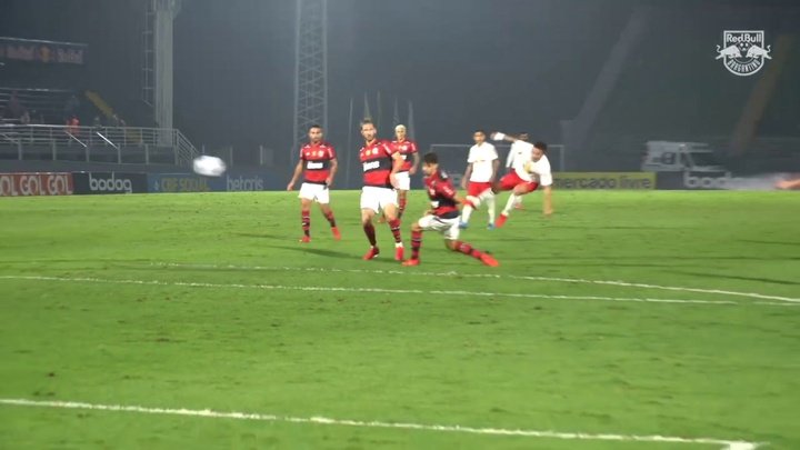 VIDEO: Artur’s long-range cracker for Bragantino v Flamengo