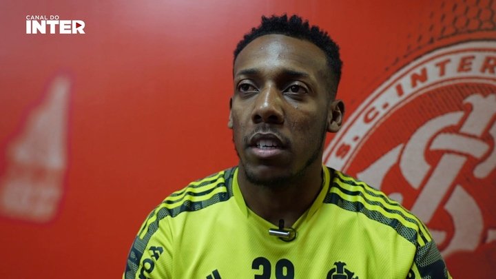 VÍDEO: Moisés fala sobre importância do Beira-Rio e projeta duelo com Athletico