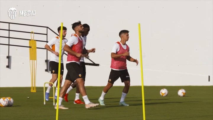 VIDEO: Valencia prepare to face AC Milan