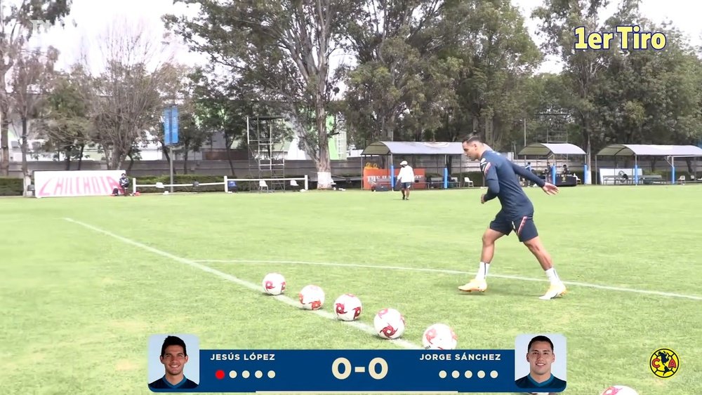 Club América crossbar challenge. DUGOUT