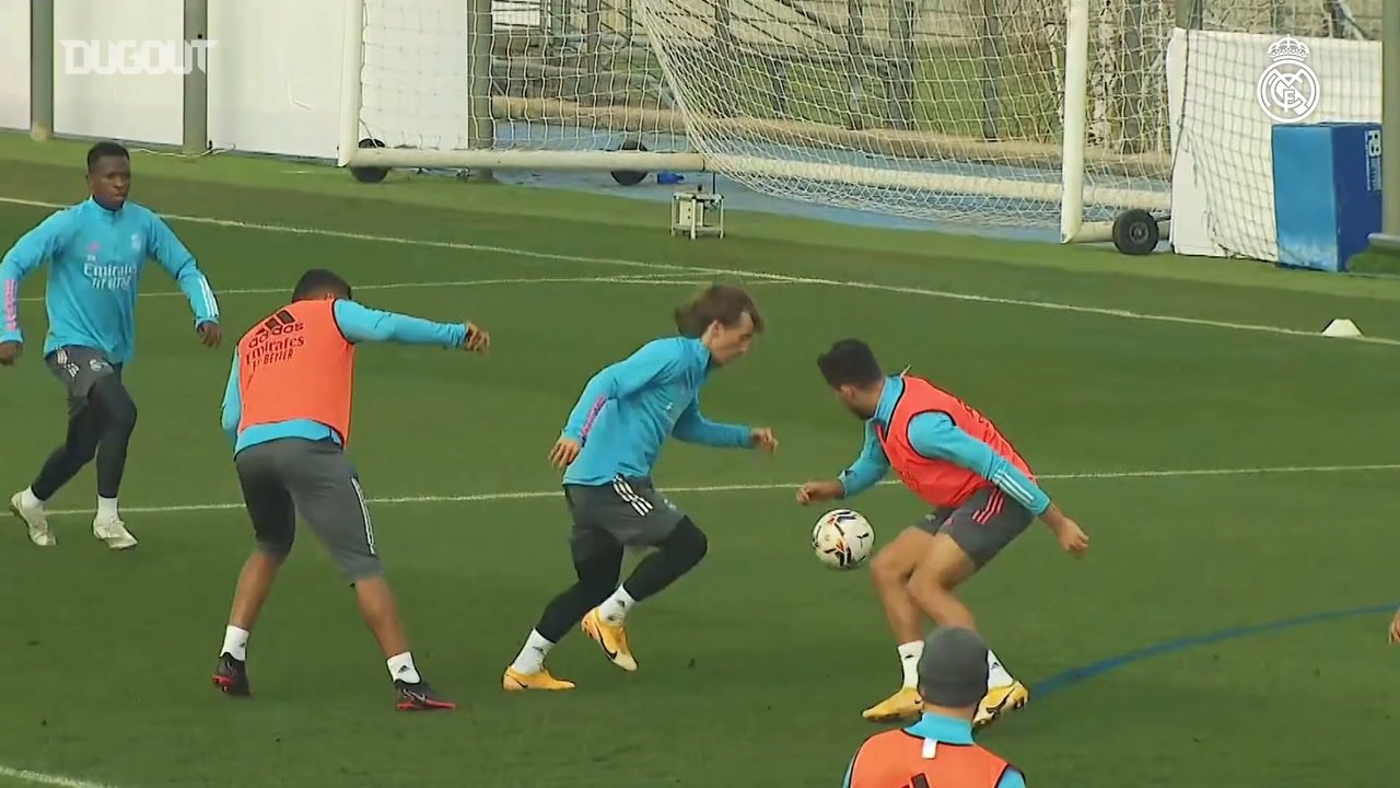 VIDEO: Small-sided games before the Levante match