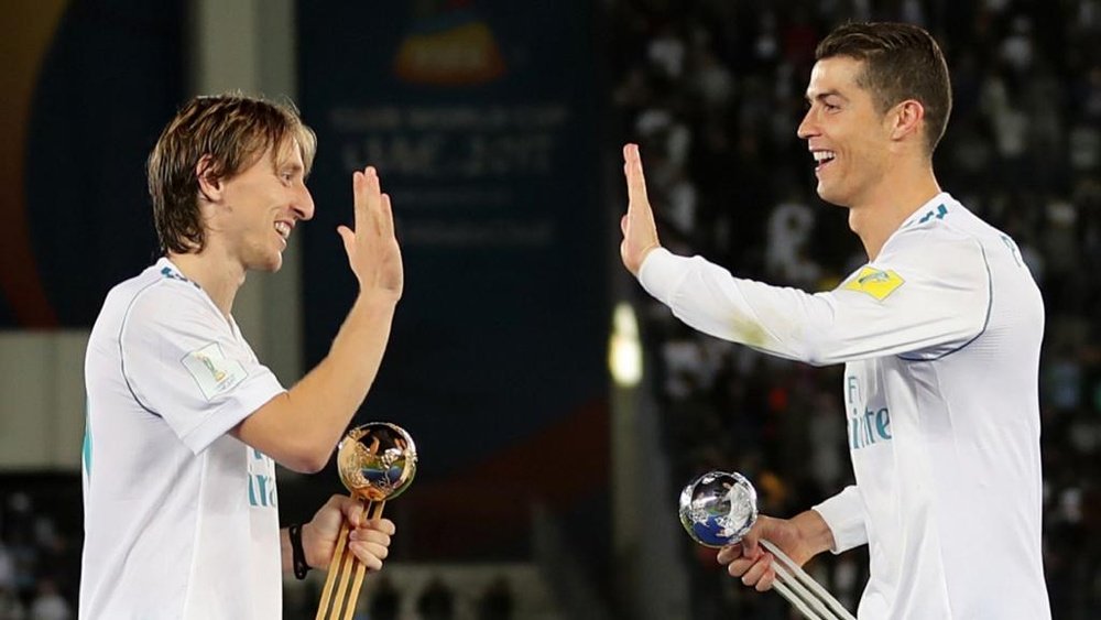 Cristiano Ronaldo a bien félicité Luka Modric en 2018. Goal