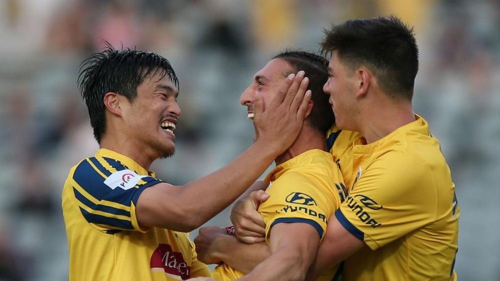 Fortunate Gallifuoco goal lifts A-League strugglers. GOAL