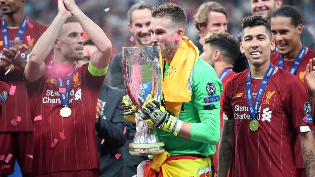 Klopp hails Adrian after Super Cup