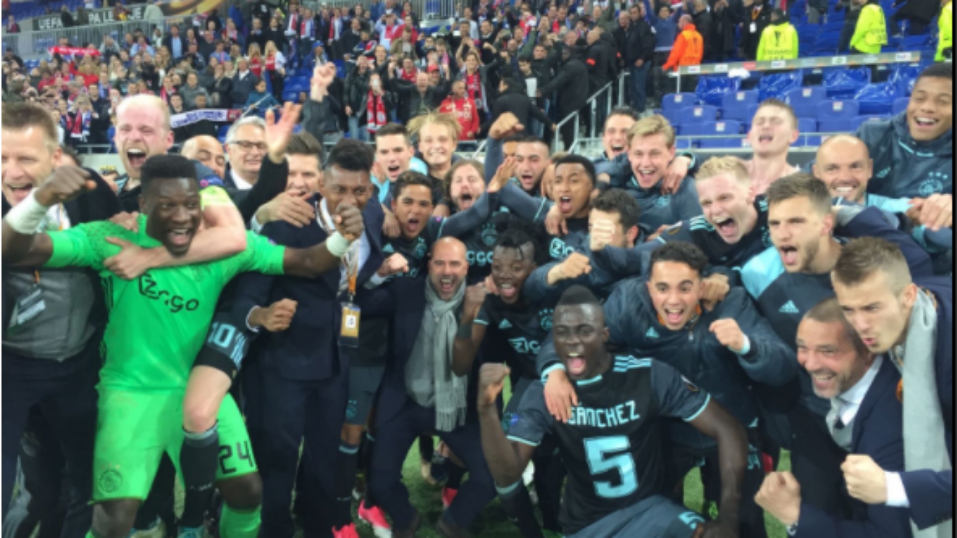 Ajax - cropped