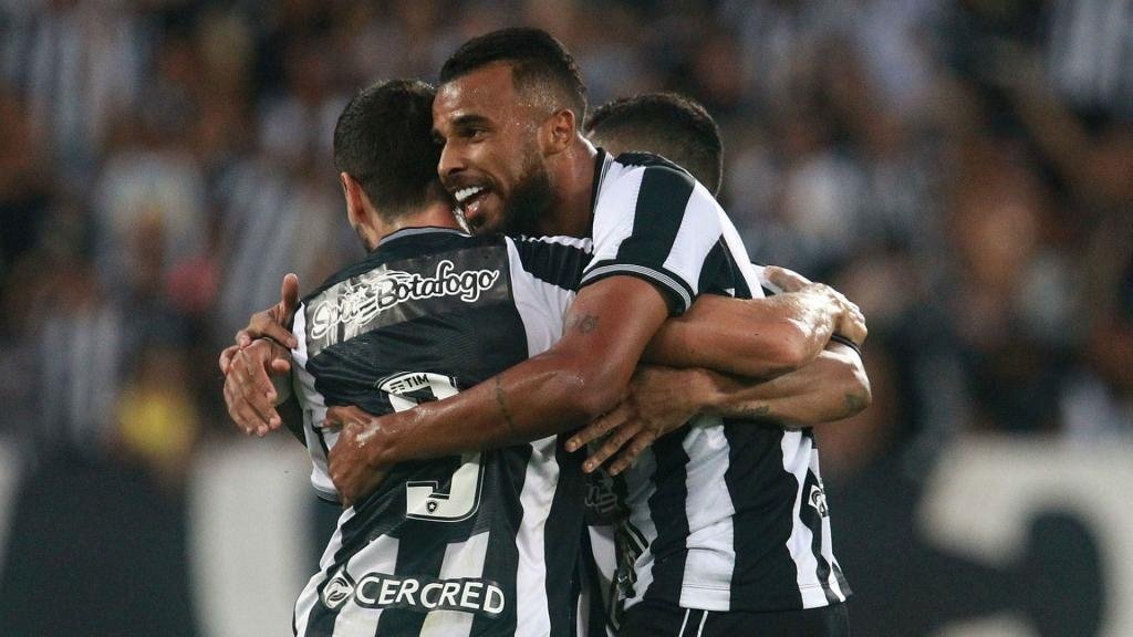 Botafogo e Atlético farão duelo brasileiro nas oitavas da Sul-Americana