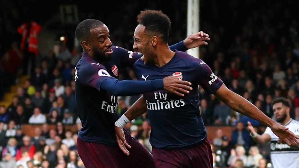 Arsenal in talks with star pair. GOAL