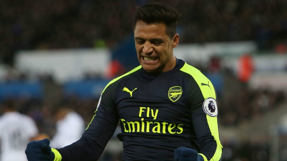 Alexis Sanchez célèbre un but avec Arsenal en Premier League. AFP