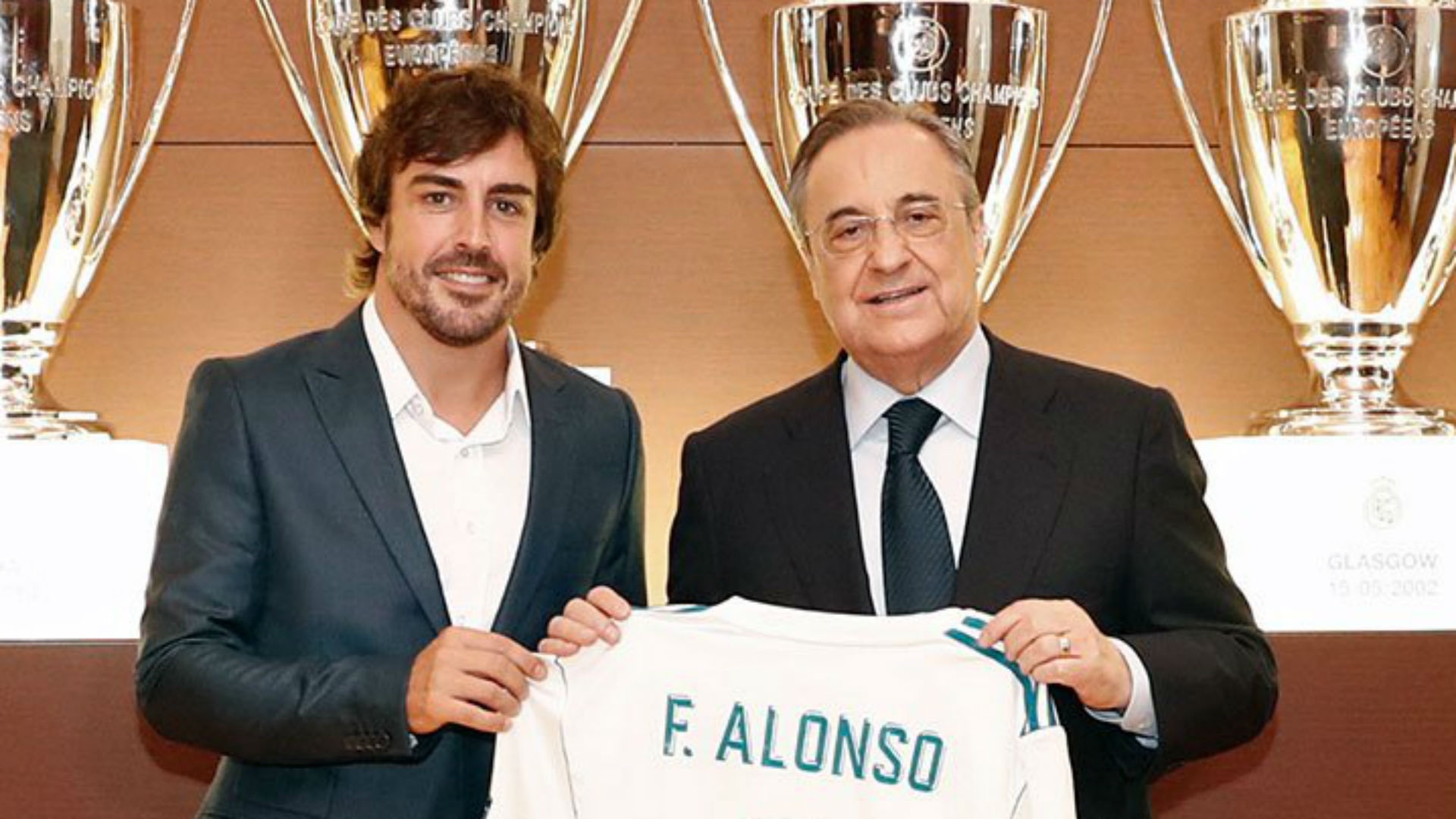 Fernando Alonso has become an honorary member at Real Madrid. GOAL