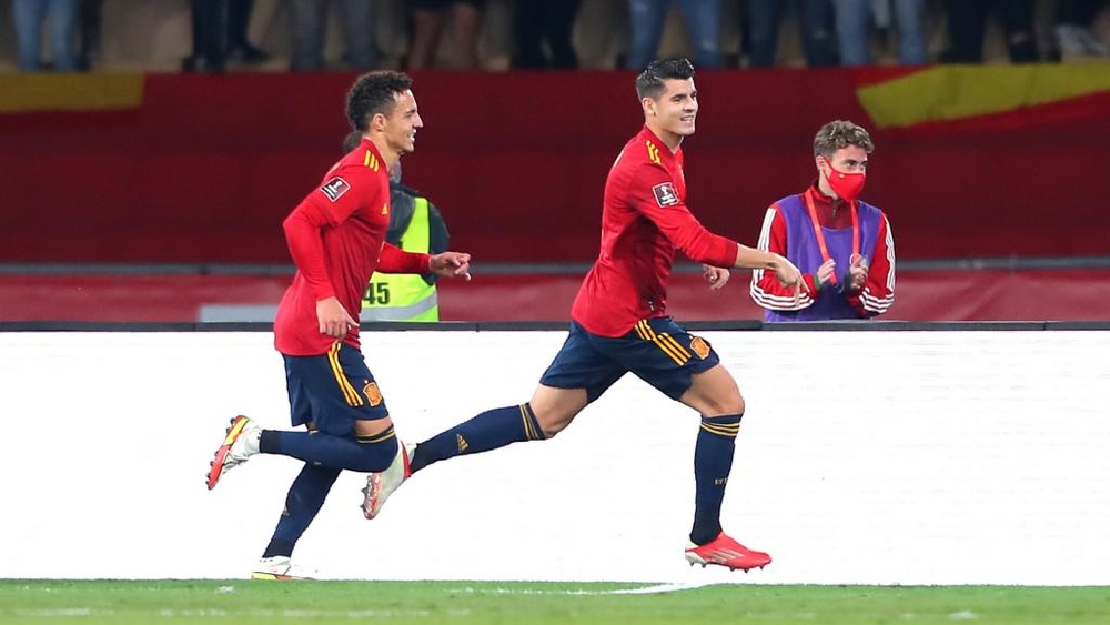 Spain qualify for Qatar 2022. GOAL