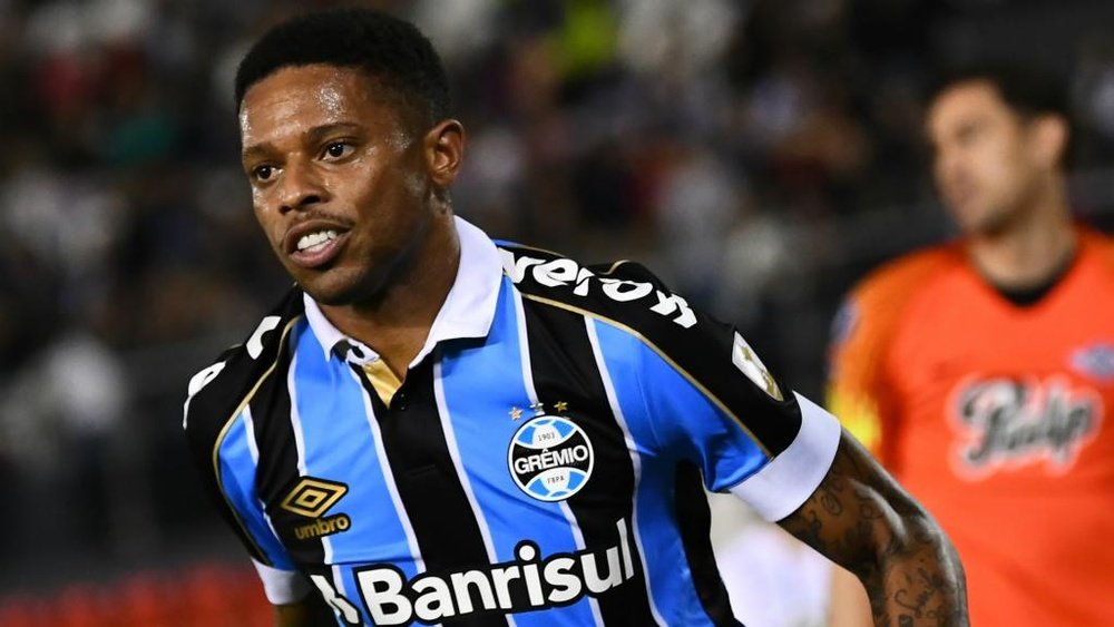Libertad 0-3 Gremio (0-5 agg): Visitors set up all-Brazilian Libertadores QF against Palmeiras
