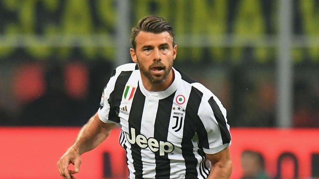 Andrea Barzagli Tường Thành Thép - Huyền Thoại Bất Bại Trong Làng Bóng Đá Châu Âu