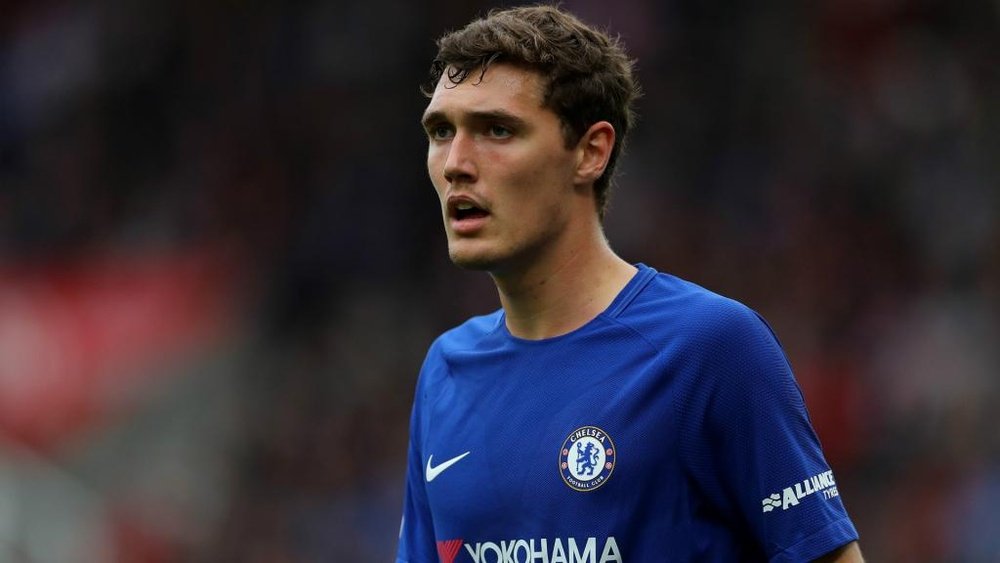 Christensen gets new Chelsea deal. Goal