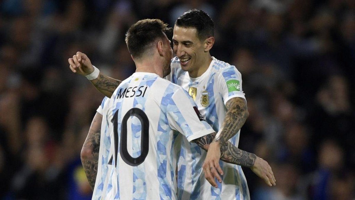 Di Maria cảm ơn Messi vì đã chọn Argentina thay vì một quốc gia khác trong tâm thư đầy xúc động 2 Messi is the only one guaranteed a place' – Di Maria not taking World Cup spot for granted