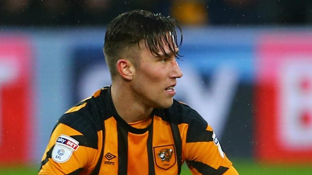 Hull defender diagnosed with cancer. GOAL