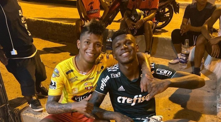 São-paulinos pedem saída de Arboleda após foto com camisa do Palmeiras