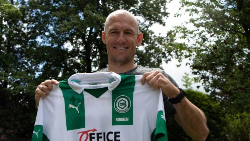 Arjen Robben sort de sa retraite et signe à Groningen. GOAL