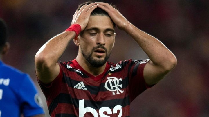 Dúvidas e desfalques de Flamengo e Grêmio na Libertadores