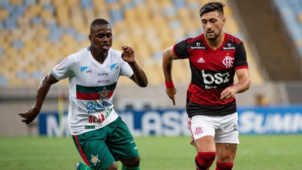 Flamengo espera superar 20 milhões de reais com direitos de transmissão do Carioca. EFE