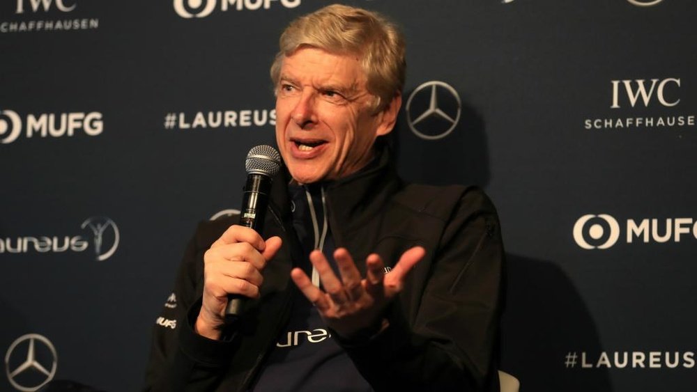 Wenger to hold Bayern talks next week after clarifying rejection rumours. GOAL