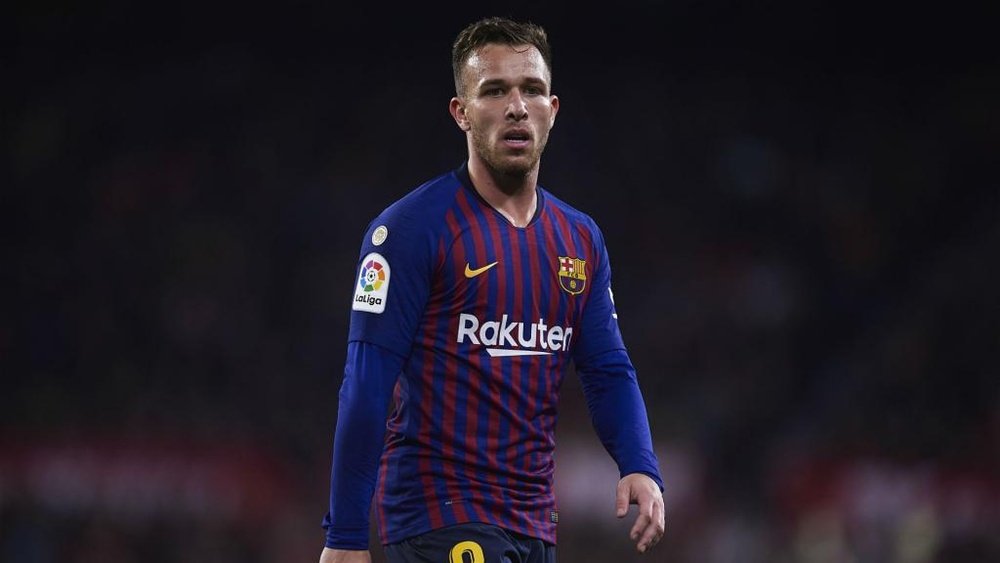 Arthur could make an early hamstring recovery. GOAL