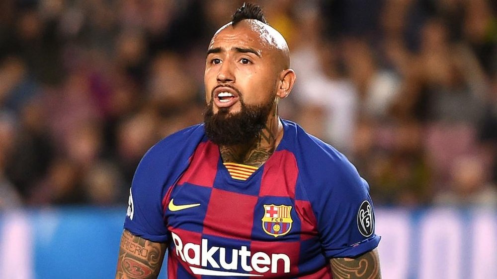 Valverde not thinking about Vidal leaving Barca amid Inter & Man Utd links