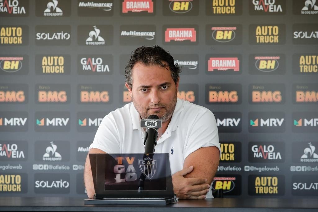 Alexandre Mattos se reúne com diretoria do Athletico-PR.