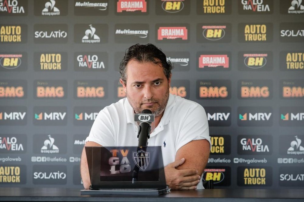 Alexandre Mattos se reúne com diretoria do Athletico-PR.