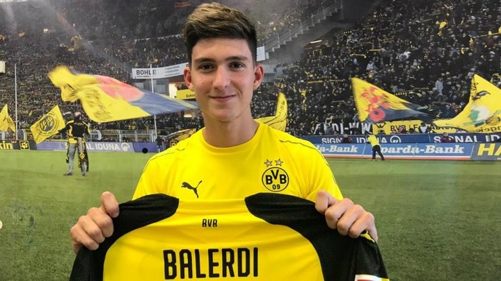 OFFICIAL: Dortmund secure Balerdi from Boca