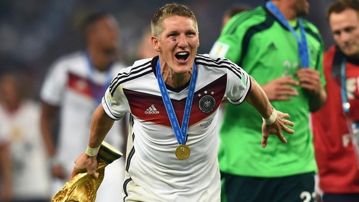 Low hails retiring Schweinsteiger as one of Germany's all-time greats