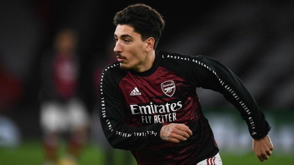 Bellerin is back in Spain. AFP