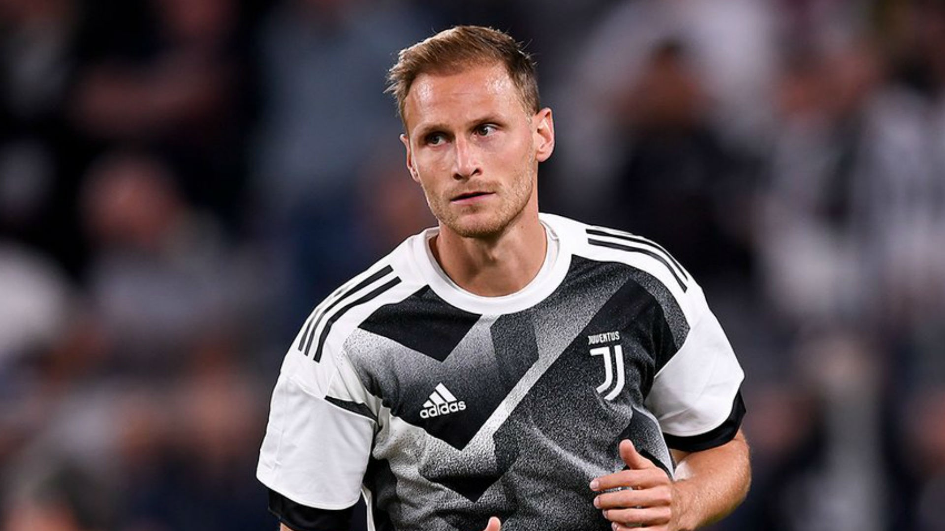 Howedes sidelined again for Juventus