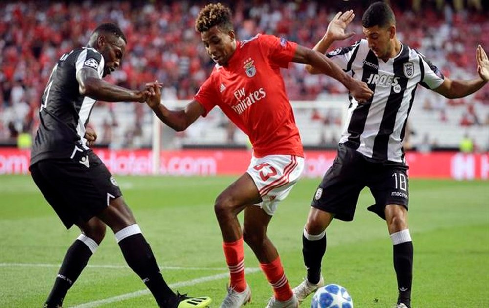 Benfica tropeça em Portugal, e vaga para fase de grupos da Champions League fica ameaçada