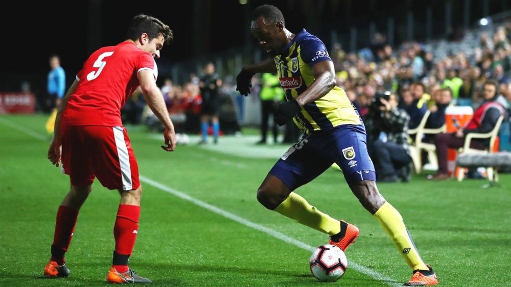 Usain Bolt has been on trial with Central Coast Mariners. GOAL