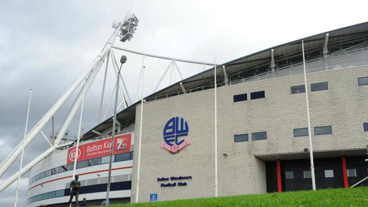 Bolton Wanderers face liquidation after sale collapse