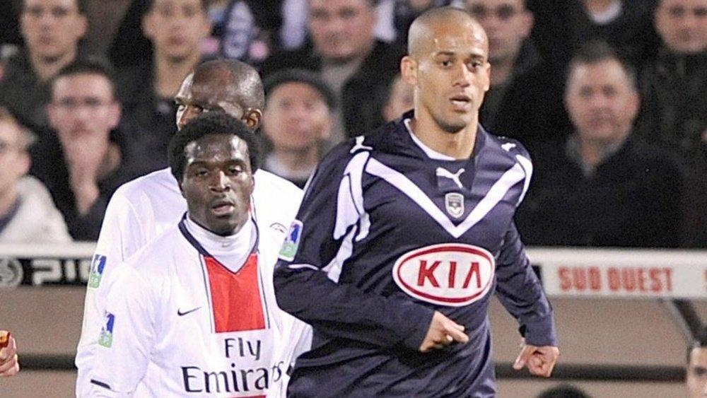 Wendel recherche le ballon de son triplé contre le PSG en 2008. Goal