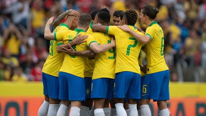 Brasil supera corte de Neymar e domina Honduras