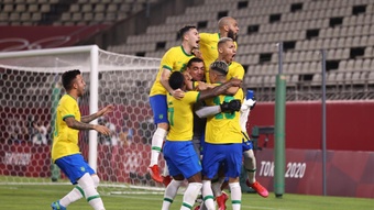 Brazil were on target from the spot as they beat Mexico 4-1 in the shootout. GOAL