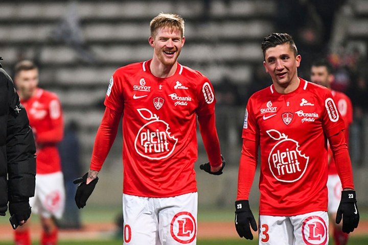 Officiel : Brest retrouve la Ligue 1 six ans après, suite à sa victoire contre Niort (3-0)