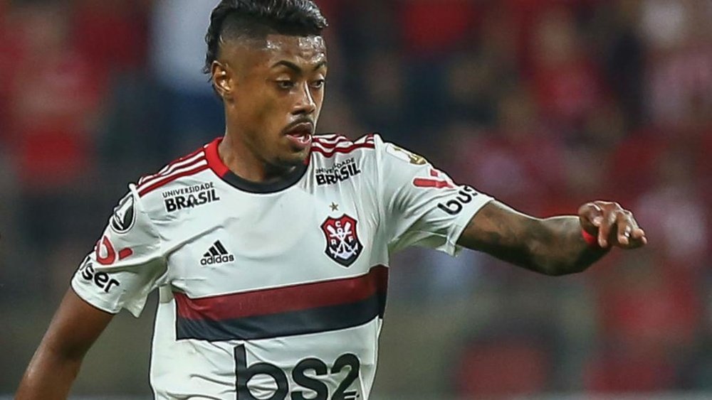 Flamengo vence o Athletico e segue forte no Brasileirão. GOAL
