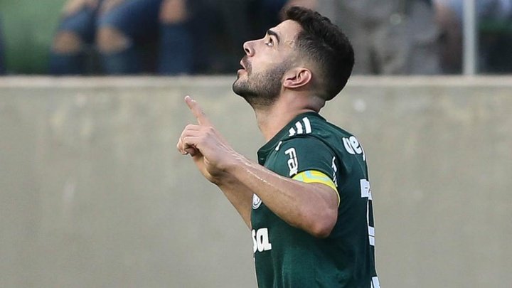 Bruno Henrique supera marca de Galeano no Palmeiras