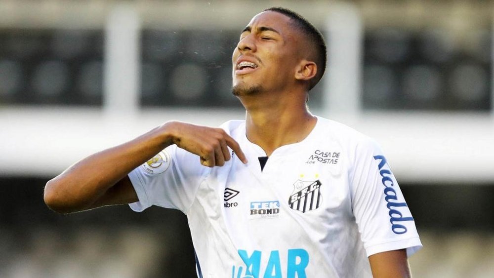 Santos corre para comprar Bruno Marques, que tem só mais 31 dias de contrato. AFP