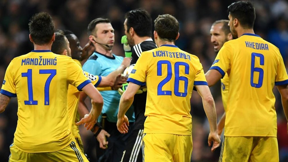 Buffon reacted angrily to a penalty call. GOAL